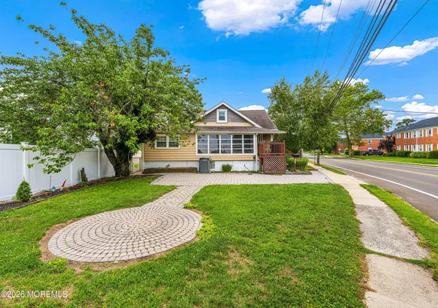 2nd image of 850 Arnold Ave, Point Pleasant Boro, NJ 08742 | MLS# 22623150