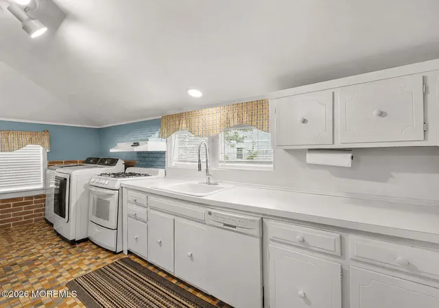32nd image of 850 Arnold Ave, Point Pleasant Boro, NJ 08742 | MLS# 22623150