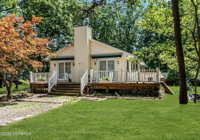 Photo 3 of Single family home for sale at 571 Whitecomb Ave, Jackson, NJ 08527 | MLS# 22622826 | Listing updated on 2026-10-07