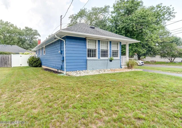 Photo 3 of Sale Pending at 2 Catalina Ct, Toms River, NJ 08753 | MLS# 22622923 | Listing updated on 2026-08-31