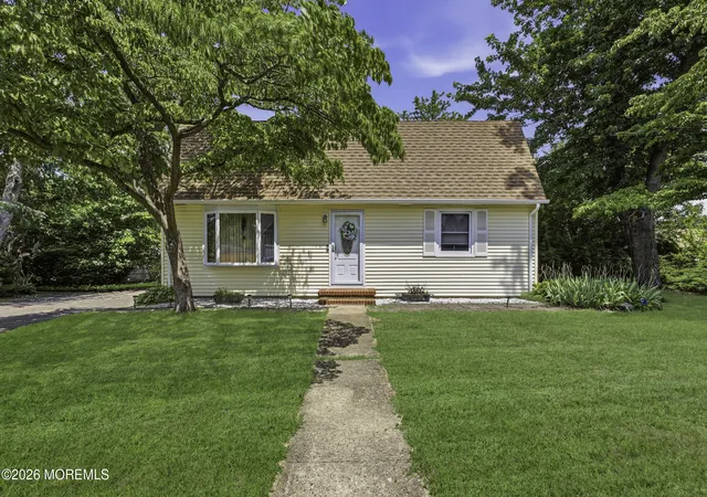 Photo 2 of Single family home for sale at 1309 9th Avenue, Toms River, NJ 08757 | MLS# 22622845 | Listing updated on 2026-08-10
