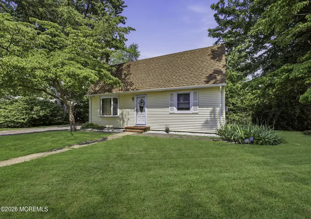 Photo 3 of Sale Pending at 1309 9th Avenue, Toms River, NJ 08757 | MLS# 22622845 | Listing updated on 2026-09-17