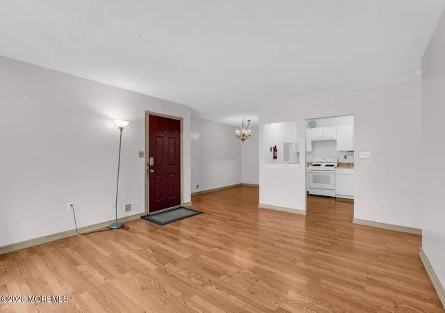 4th image of 143 Sapphire Ln, Franklin, NJ 08823