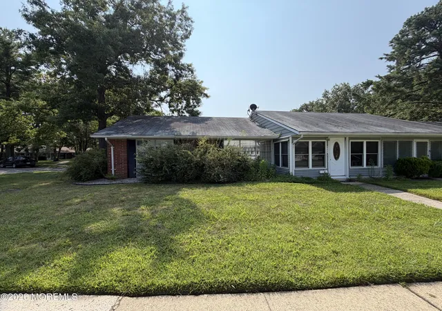 3rd image of 446A Cheshire Ct #1001, Lakewood, NJ 08701 | MLS# 22622888