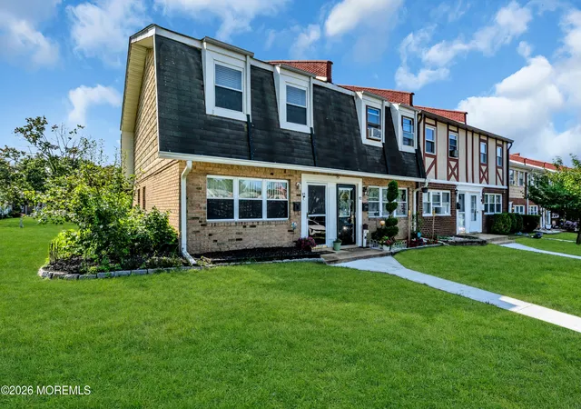 Photo 2 of Condo for sale at 95 Briar Mills Dr #95, Brick, NJ 08724 | MLS# 22622878 | Listing updated on 2026-09-14