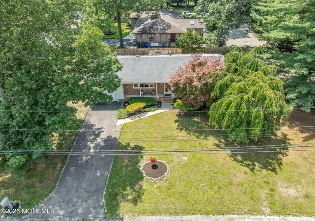 Photo 2 of Single family home for sale at 35 Dugan Ln, Toms River, NJ 08755 | MLS# 22622883 | Listing updated on 2026-08-13