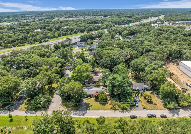 Photo 3 of Single family home for sale at 35 Dugan Ln, Toms River, NJ 08755 | MLS# 22622883 | Listing updated on 2026-08-13