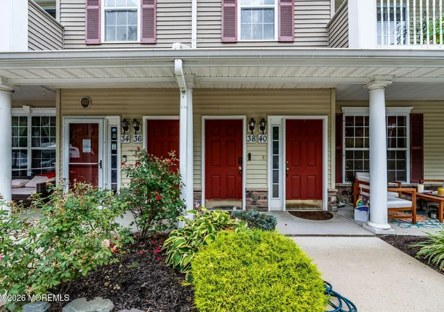 2nd image of 38 Oxford Ct, Englishtown, NJ 07726 | MLS# 22624281