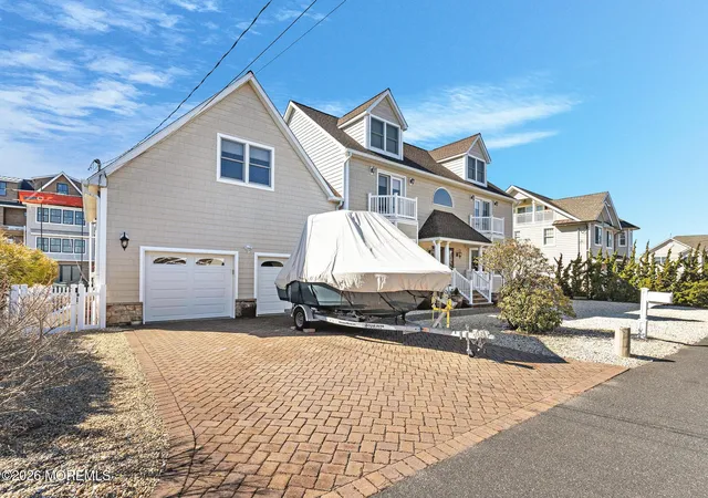 Photo 3 of Single family home for sale at 305 Sloop Ln, Mantoloking, NJ 08738 | MLS# 22622897 | Listing updated on 2026-07-27