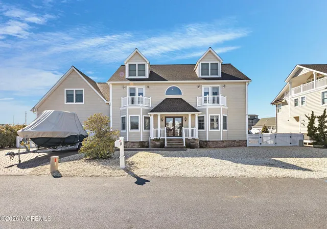 Photo 4 of Single family home for sale at 305 Sloop Ln, Mantoloking, NJ 08738 | MLS# 22622897 | Listing updated on 2026-07-27