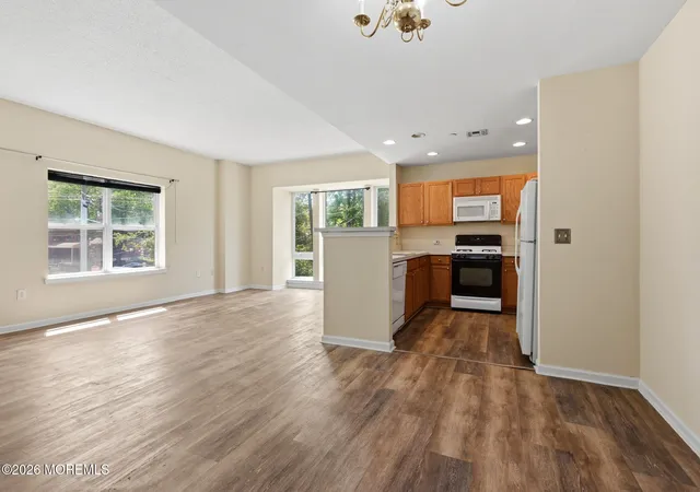 3rd image of 358 Rector St #302, Perth Amboy, NJ 08861 | MLS# 22622901