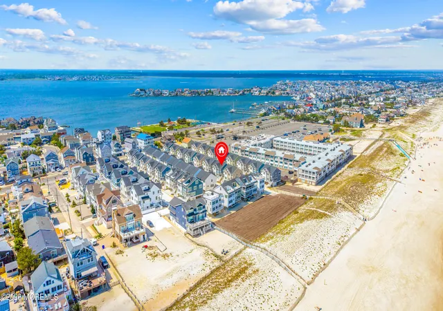 2nd image of 27 Shell Rd, Mantoloking, NJ 08738
