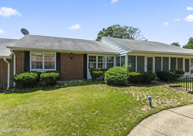 2nd image of 933c Thornhill Ct, Lakewood, NJ 08701 | MLS# 22622949