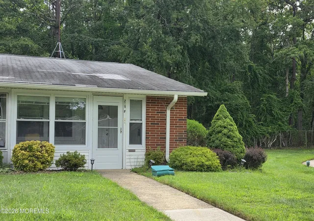 3rd image of 219F Buckingham Ct, Lakewood, NJ 08701 | MLS# 22622970