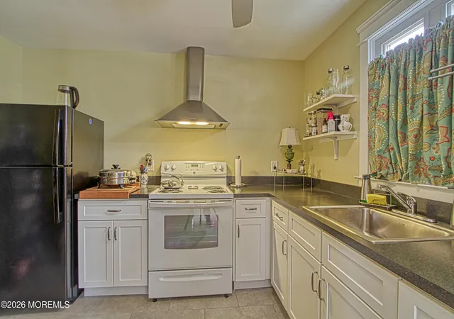 2nd image of 6 Crockett Ln #A, Whiting, NJ 08759 | MLS# 22623333