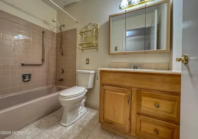 3rd image of 16 Monmouth Ln #B, Whiting, NJ 08759 | MLS# 22625501