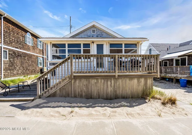 4th image of 4 Bowling Grn, Point Pleasant Beach, NJ 08742 | MLS# 22624095