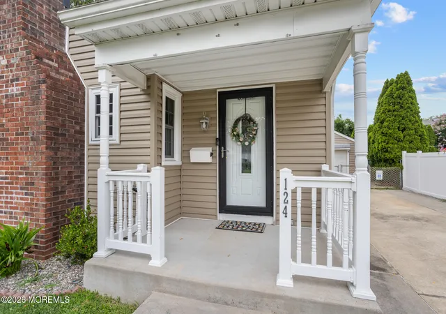 2nd image of 124 Ashurst Ln, Mount Holly, NJ 08060 | MLS# 22623012