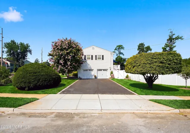 4th image of 55 Cherry Tree Farm Rd, Middletown, NJ 07748 | MLS# 22623904