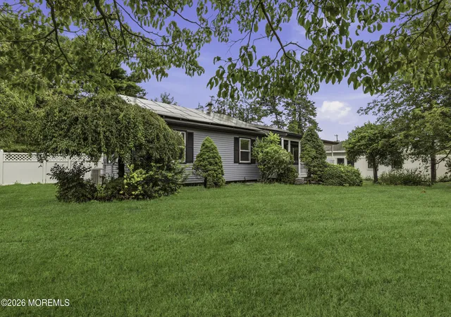 2nd image of 462 Champlain St, Toms River, NJ 08757 | MLS# 22623433