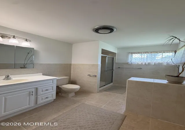 6th image of 61 Peasley Dr, Marlboro, NJ 07746 | MLS# 22623128