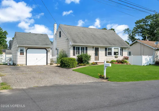3rd image of 728 Neptune Ave, Beachwood, NJ 08722 | MLS# 22623037