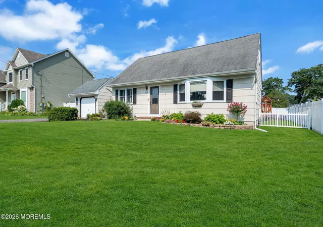 4th image of 728 Neptune Ave, Beachwood, NJ 08722 | MLS# 22623037