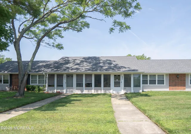 2nd image of 228b Buckingham Ct, Lakewood, NJ 08701 | MLS# 22623061