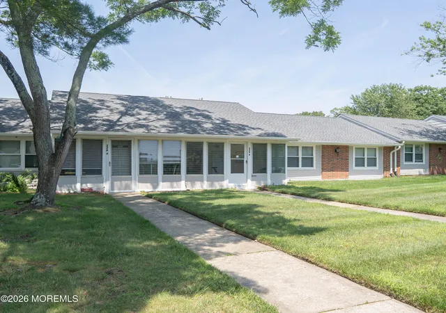 Photo 3 of Single family home for sale at 228b Buckingham Ct, Lakewood, NJ 08701 | MLS# 22623061 | Listing updated on 2026-07-28