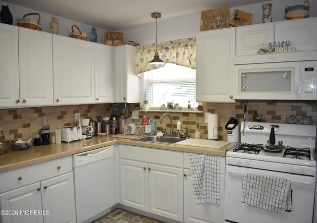 Photo 3 of Single family home for sale at 113 E Boat Dr, Little Egg Harbor Twp, NJ 08087 | MLS# 22623082 | Listing updated on 2026-10-02