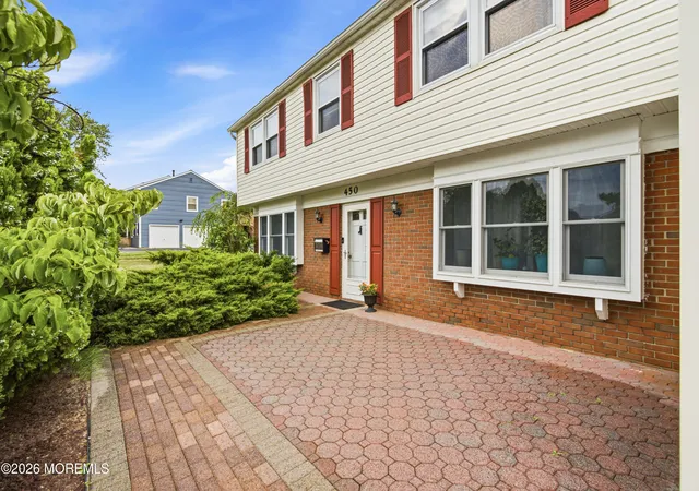 4th image of 450 Iron Bridge Rd, Freehold, NJ 07728 | MLS# 22623105