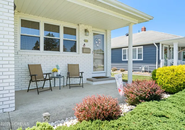 Photo 3 of Single family home for sale at 11 Andros St, Toms River, NJ 08757 | MLS# 22623108 | Listing updated on 2026-09-29