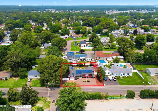 3rd image of 406 Laurel Blvd, Lanoka Harbor, NJ 08734 | MLS# 22623357