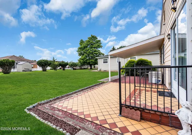 2nd image of 12 Aztec Ct, Toms River, NJ 08757 | MLS# 22623819