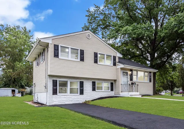 3rd image of 11 Pleasant Valley Dr, West Deptford, NJ 08096 | MLS# 22623188