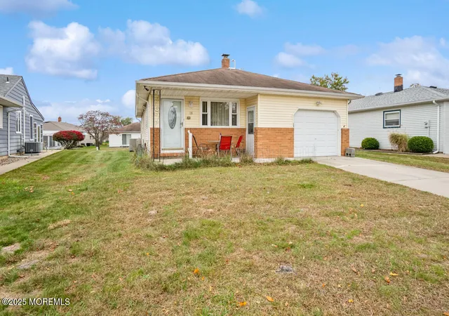 Photo 3 of Single family home for sale at 18 San Salvador St, Toms River, NJ 08757 | MLS# 22623836 | Listing updated on 2026-09-17