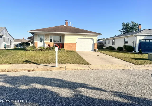 Photo 3 of Single family home for sale at 18 San Salvador St, Toms River, NJ 08757 | MLS# 22623836 | Listing updated on 2026-10-06