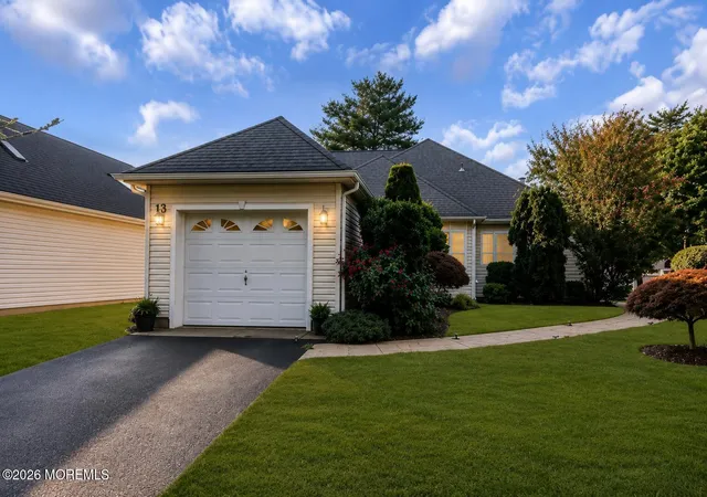 4th image of 13 Jasmine Ln, Freehold, NJ 07728 | MLS# 22623244