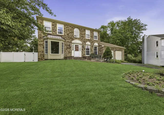 Photo 2 of Sale Pending at 39 Driftwood Dr, Howell, NJ 07731 | MLS# 22623225 | Listing updated on 2026-09-11