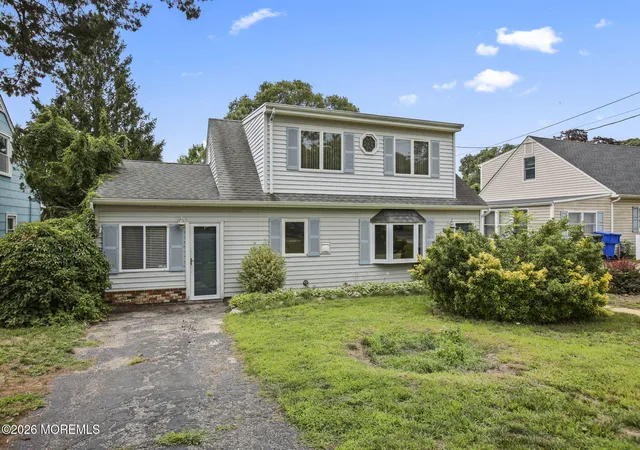 1st image of 21 Fairway Dr, Toms River, NJ 08753 | MLS# 22623259