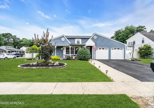 3rd image of 3 Hedgewood Rd, Howell, NJ 07731 | MLS# 22623257