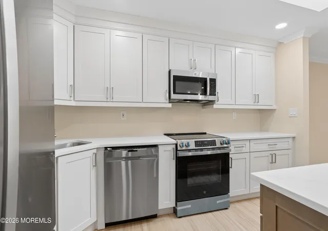 3rd image of 3 Surrey Ct #A, Monroe Township, NJ 08831 | MLS# 22623260