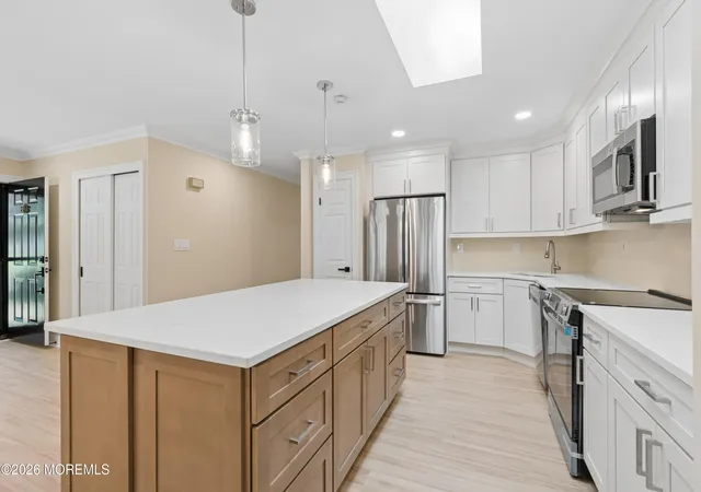 4th image of 3 Surrey Ct #A, Monroe Township, NJ 08831 | MLS# 22623260