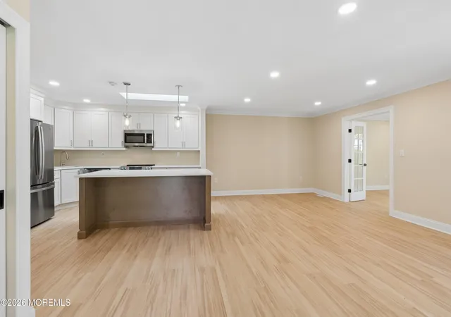 5th image of 3 Surrey Ct #A, Monroe Township, NJ 08831 | MLS# 22623260