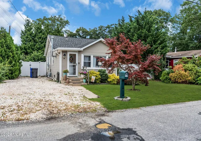 33rd image of 22 Woodland Dr, Brick, NJ 08723 | MLS# 22623804