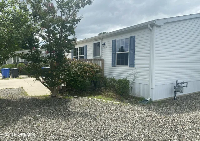 1st image of 5 Maple Tree Ct, Manahawkin, NJ 08050 | MLS# 22623371