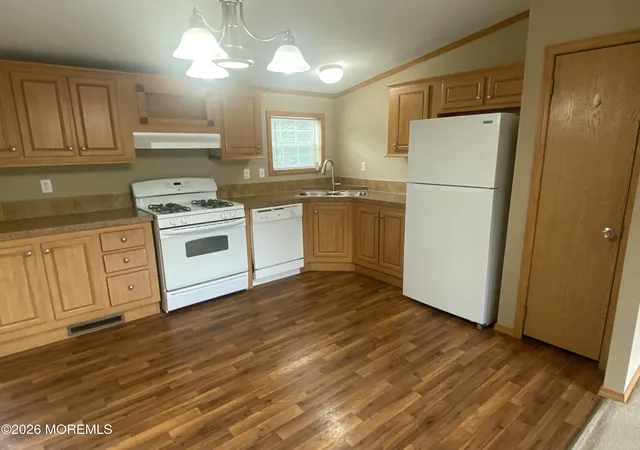 3rd image of 5 Maple Tree Ct, Manahawkin, NJ 08050 | MLS# 22623371