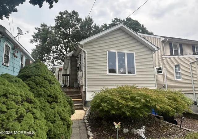 Photo 2 of Sale Pending at 128 Chamone Ave, Leonardo, NJ 07737 | MLS# 22623352 | Listing updated on 2026-09-13