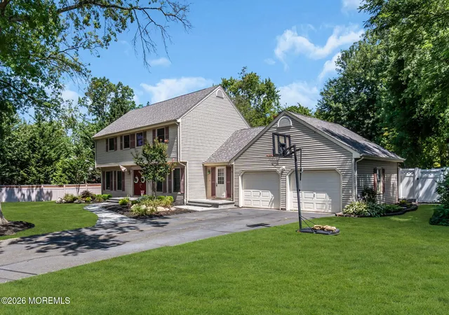 2nd image of 2 Lakeland Dr, Matawan, NJ 07747 | MLS# 22623391