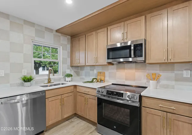 1st image of 681 New Castle Ct #B, Lakewood, NJ 08701 | MLS# 22623500